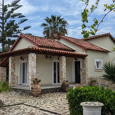 Almyros Garden House Vilă